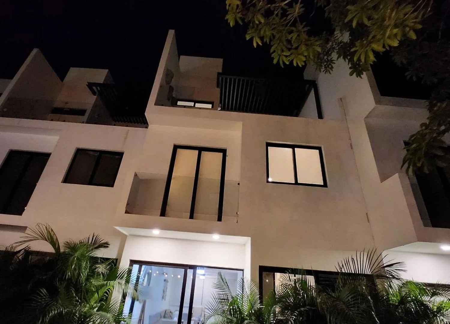 Casa De Tres Recamaras Con Alberca Compartida Con Hermosas Vistas A La Jungla Y Cerca De Todo, Ruinas, Cenotes, Laguna, Playa, Con Cochera Privada 툴룸 펜션